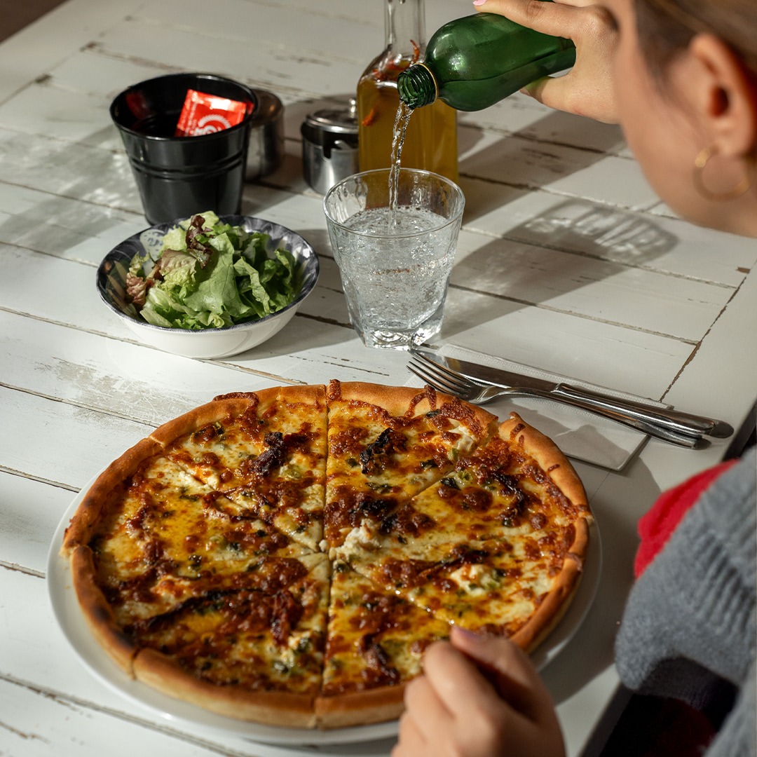 Uncle's Pizza House Sarımsaklı